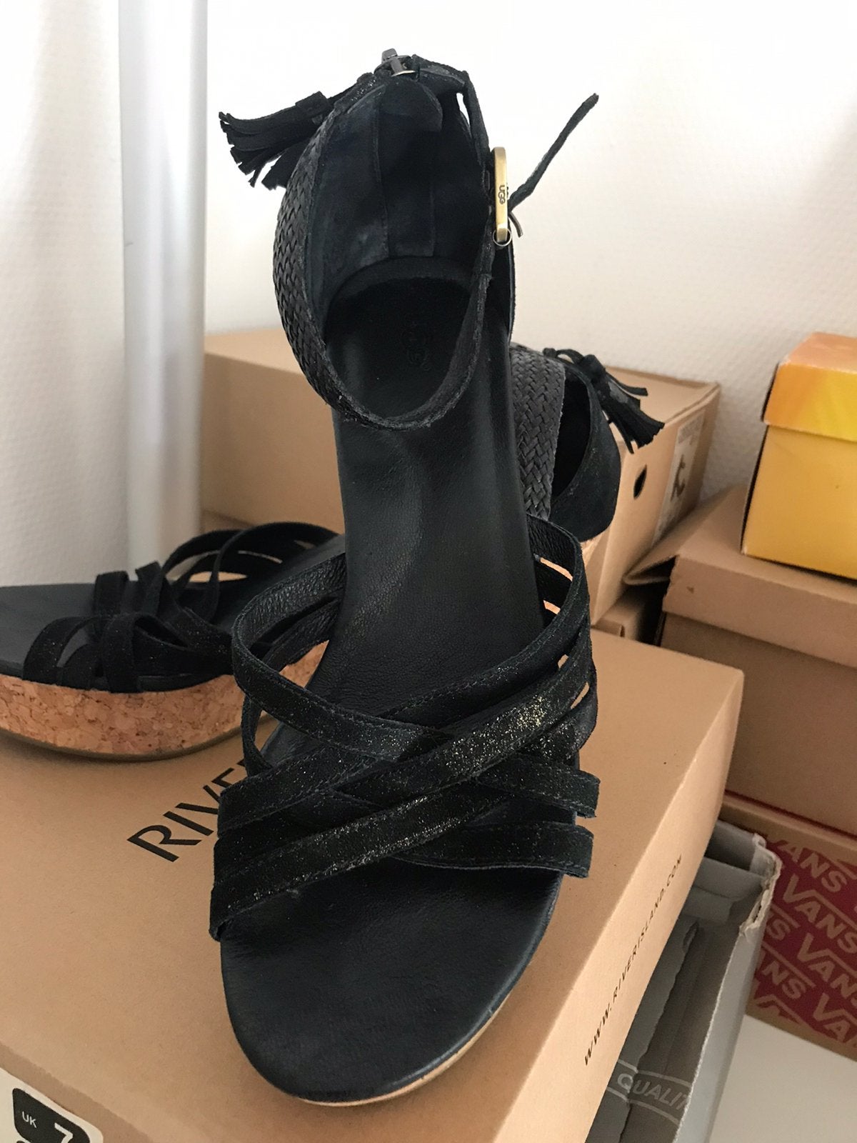 UGG uggs sandalen zwart goud wedges zomer mt 41, UGG, Verzenden, Zwart, Sandalen of Muiltjes