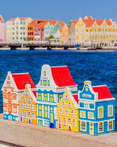 Curaçao huisjes decoratie gezocht!, Verzamelen, Beelden en Beeldjes, Ophalen of Verzenden, Zo goed als nieuw, Overige typen