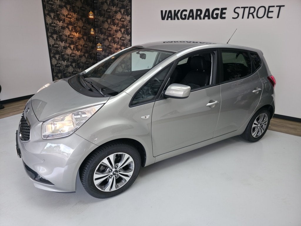 Kia Venga 1.4 CVVT Dyn.PlusL | cruise | navi | BT | trekh |, Auto's, Dealer onderhouden, Gebruikt, 4 cilinders, 1396 cc