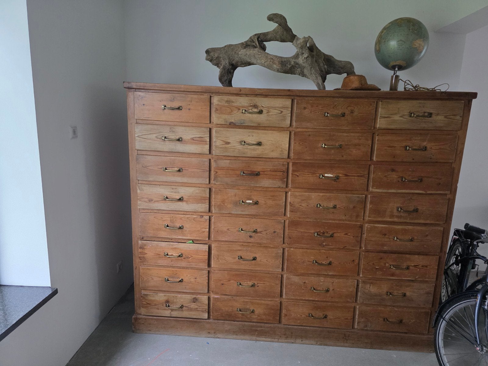 Grote Oude Houten Ladenkast - Vintage Industrieel Design, Ophalen