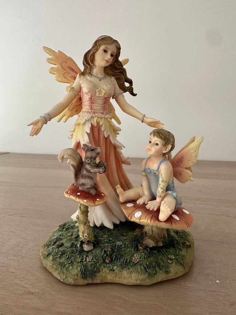 Mysticalls elfje  The present MC157081 romantic collection, Verzamelen, Ophalen, Zo goed als nieuw, Fantasy