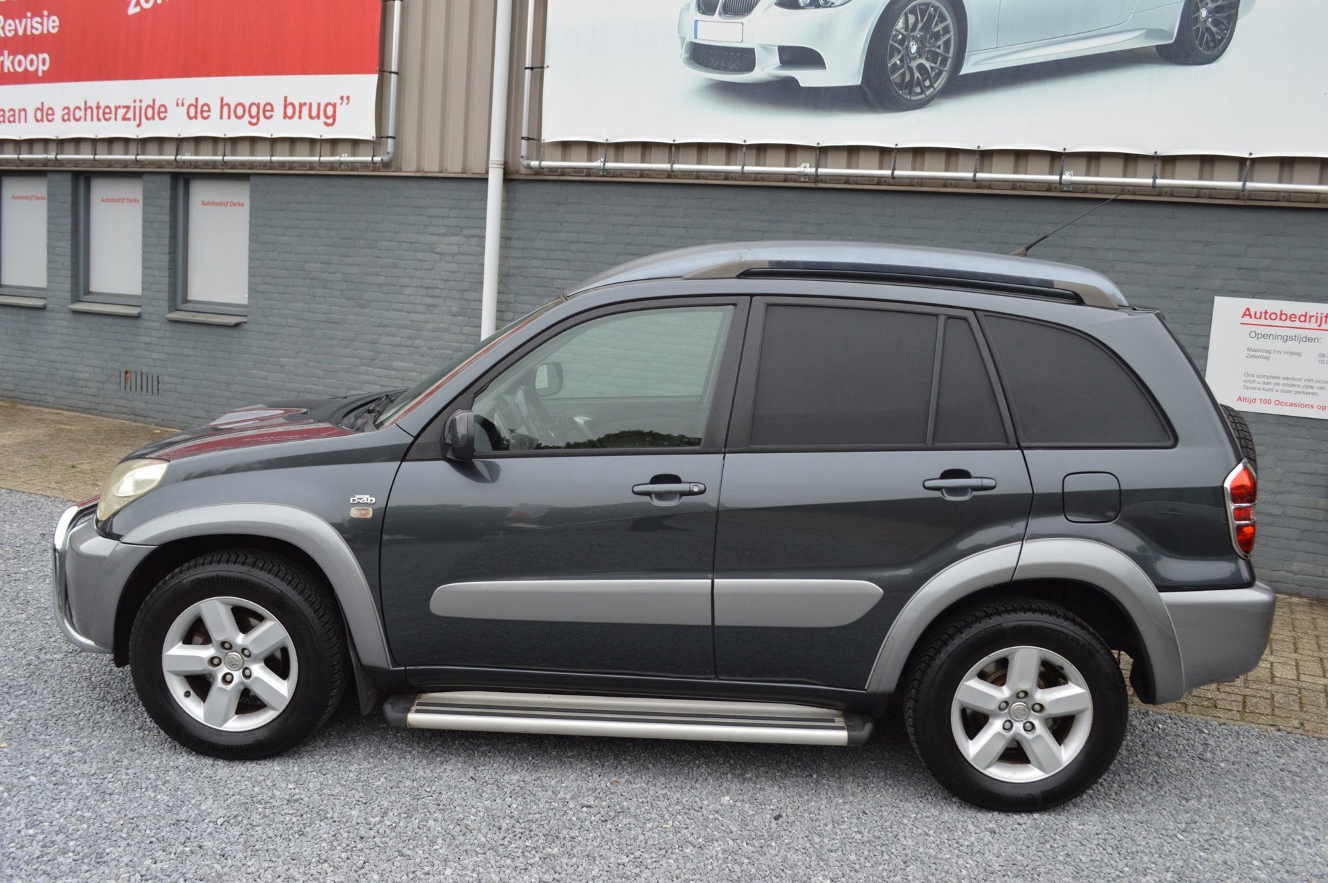 Foto 3 van Toyota RAV4 2.0 D-4D Airco | Grijs Kenteken | Trekhaak | 4x4