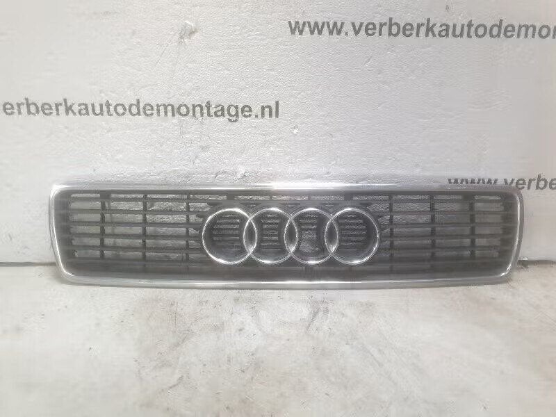 GRILLE Audi 80 (B4) (01-1991/12-1995) (8g0-853-651-G), Auto-onderdelen, Gebruikt, Auto-Union-Straße 1, 85057 Ingolstadt, DE, Info@audi.de