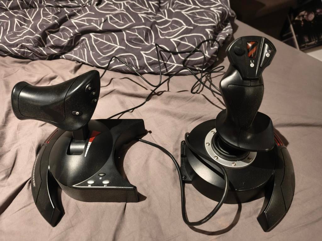 Thrustmaster Tflight hotas X, intact, Computers en Software, Joysticks, Ophalen, Zo goed als nieuw, Thrustmaster/Logitech