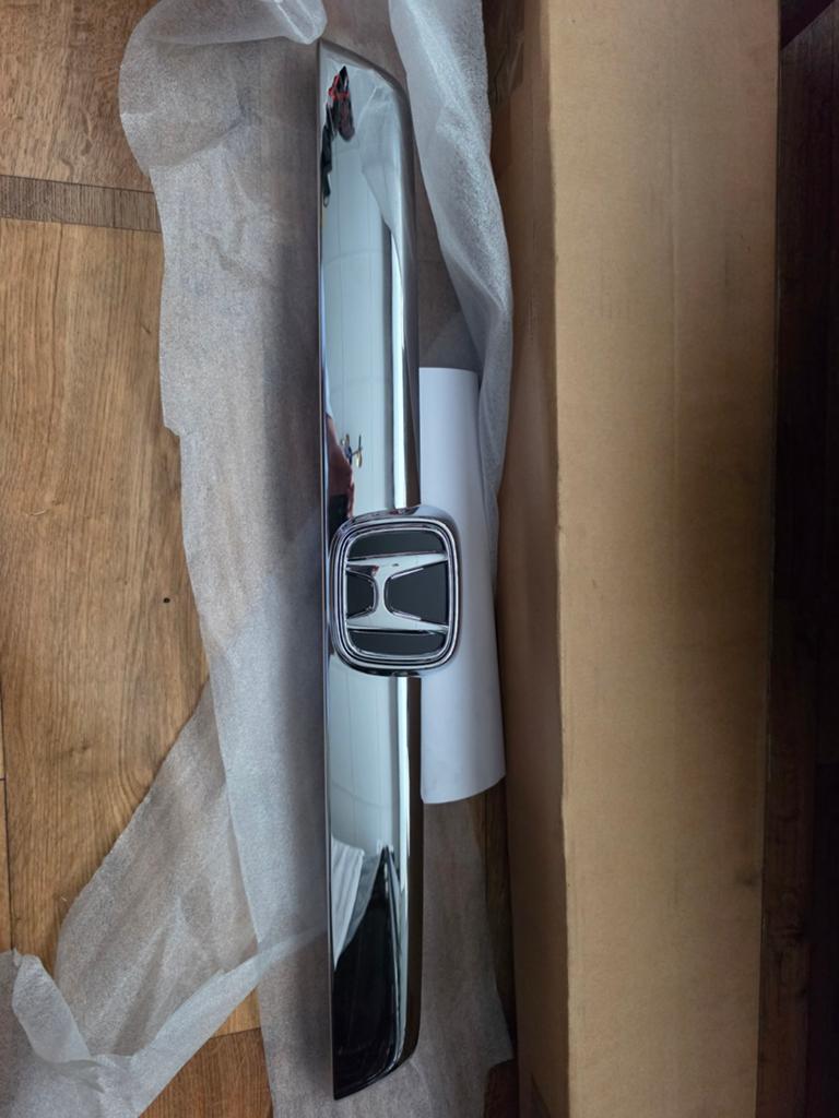 Oem honda crv achteebak grill nieuw, Auto-onderdelen, Uitlaatsystemen, Ophalen of Verzenden, Nieuw, Honda