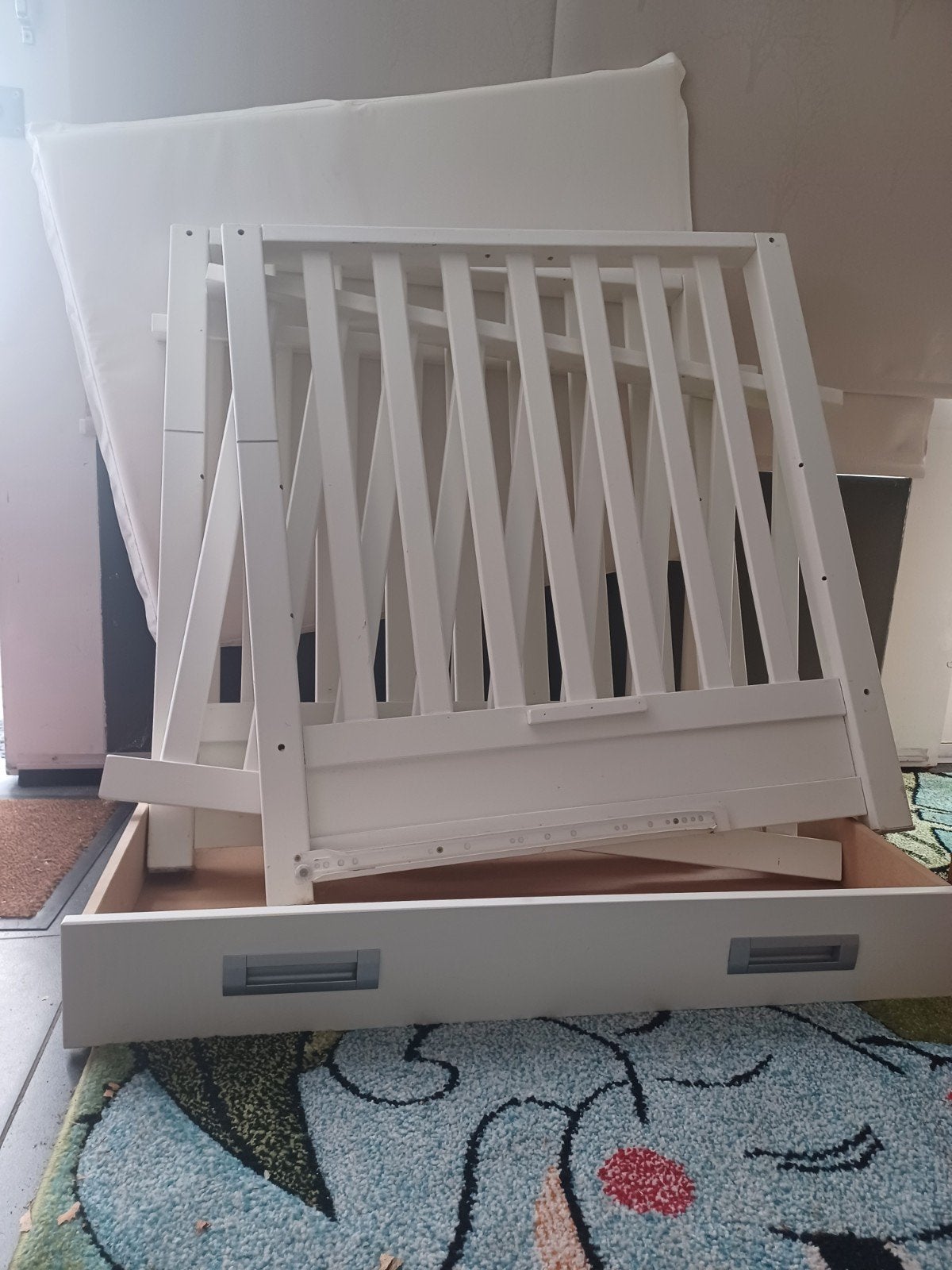 wiite kinderbox, Ophalen, Zo goed als nieuw, Vierkant, In hoogte verstelbaar