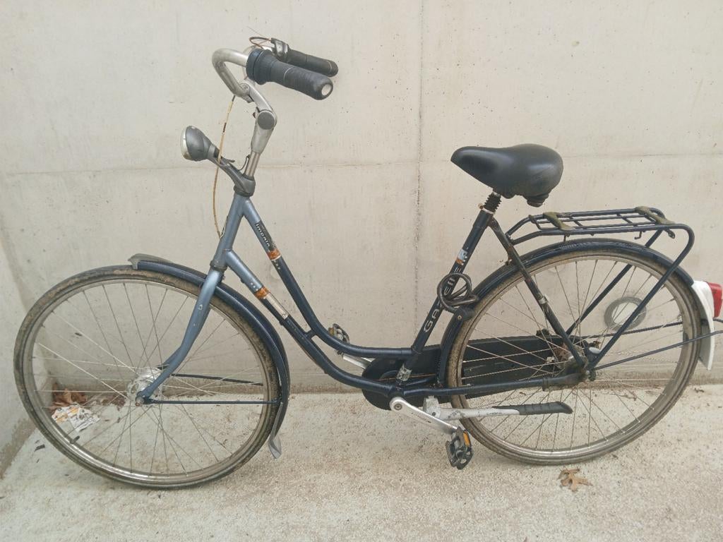 Gazelle damesfiets met lage instap, Fietsen en Brommers, Fietsen | Dames | Damesfietsen, Ophalen, Gebruikt, Gazelle, Versnellingen