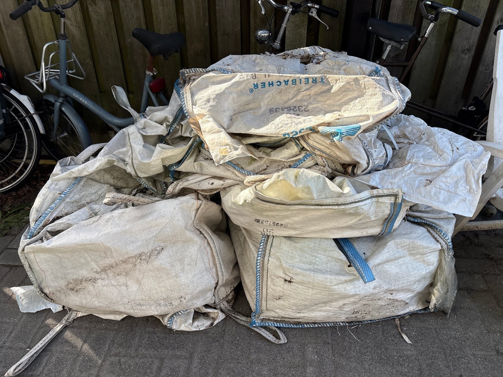 Gebruikte big bags / puinzakken / kubzakken, Ophalen, Gebruikt