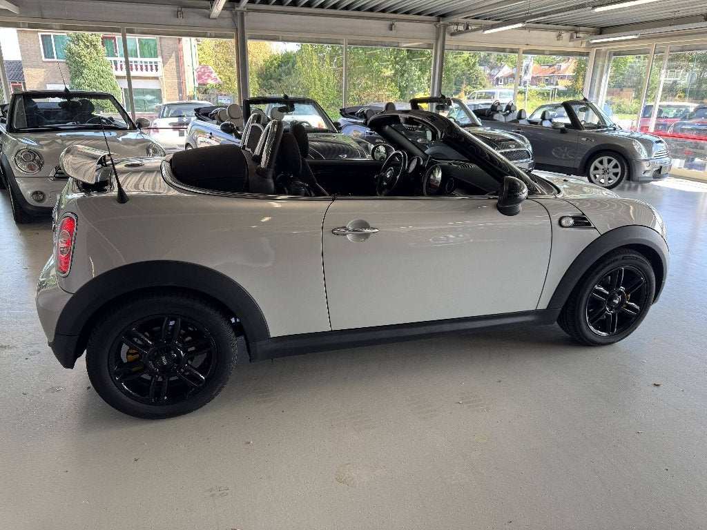 Foto 14 van Mini 1.6 Cooper Roadster 2012 Grijs ( 6 MAANDEN GARANTIE )