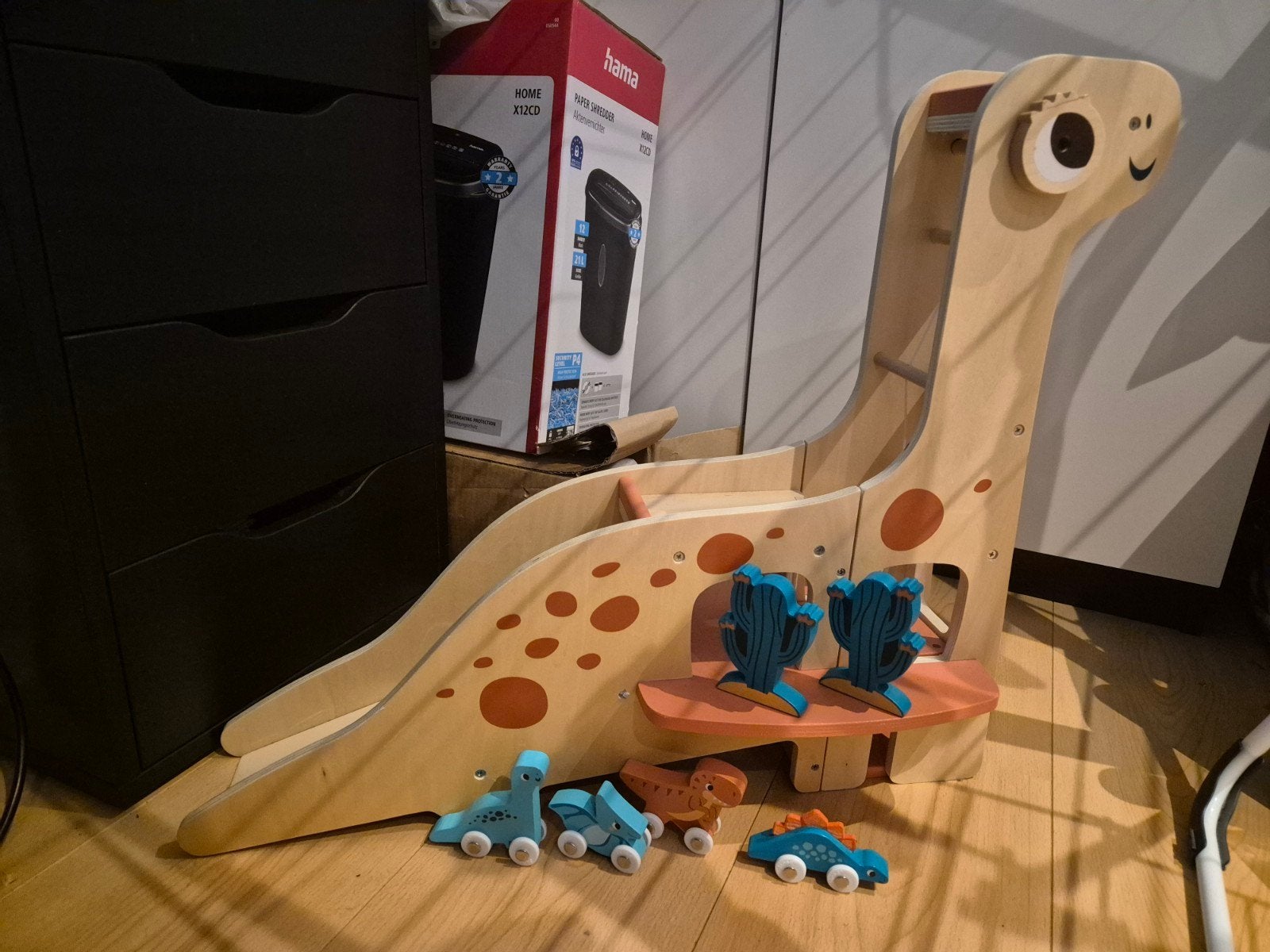 Houten dinosaurus garage voor kinderen, Kinderen en Baby's, Ophalen of Verzenden, Zo goed als nieuw