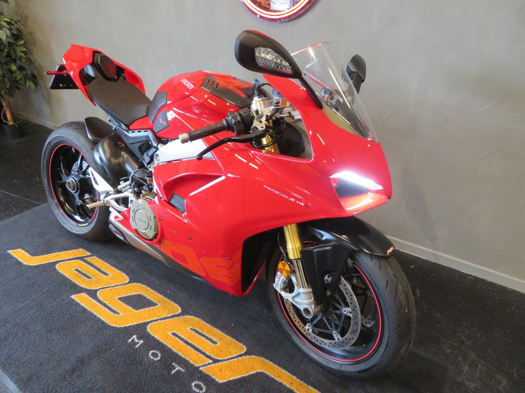 Ducati PANIGALE V4 S V4S AKRA 1STE EIG. (bj 2019), Motoren, Bedrijf, Super Sport, 1103 cc