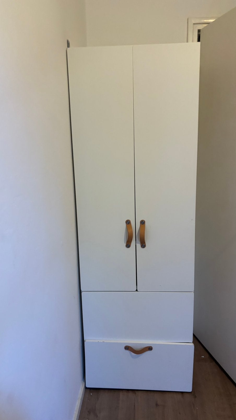 witte smastad kast, Gebruikt, 50 tot 100 cm, 150 tot 200 cm, 25 tot 50 cm