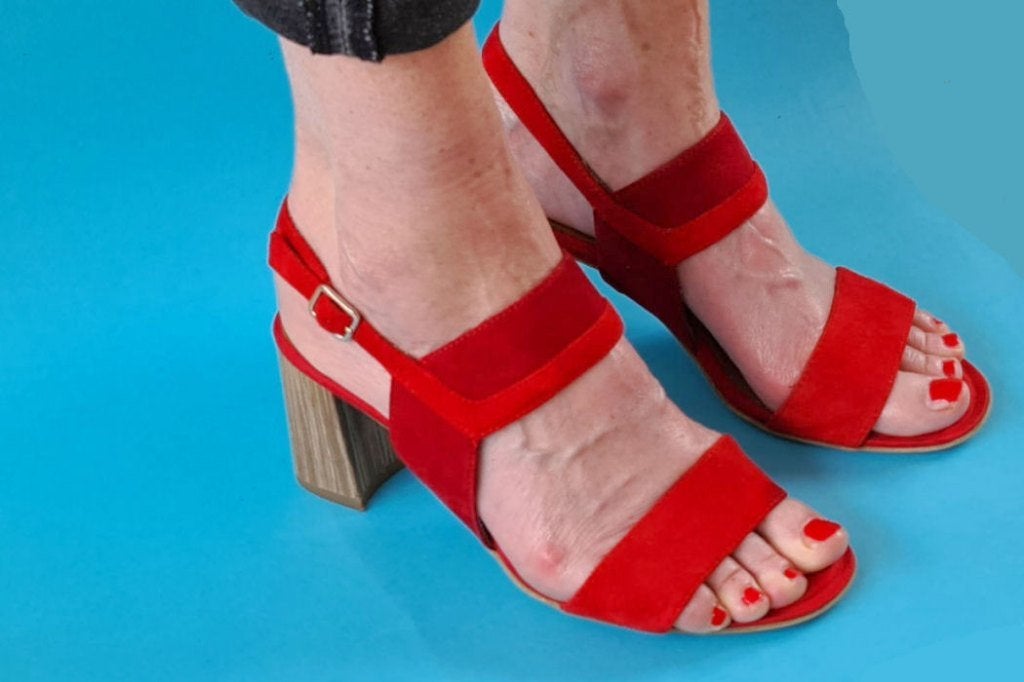 Sjieke Feestelijke Lederen TAMARIS Sandalen M38 met Hoge Hak, Tamaris, Zo goed als nieuw, Rood, Sandalen of Muiltjes