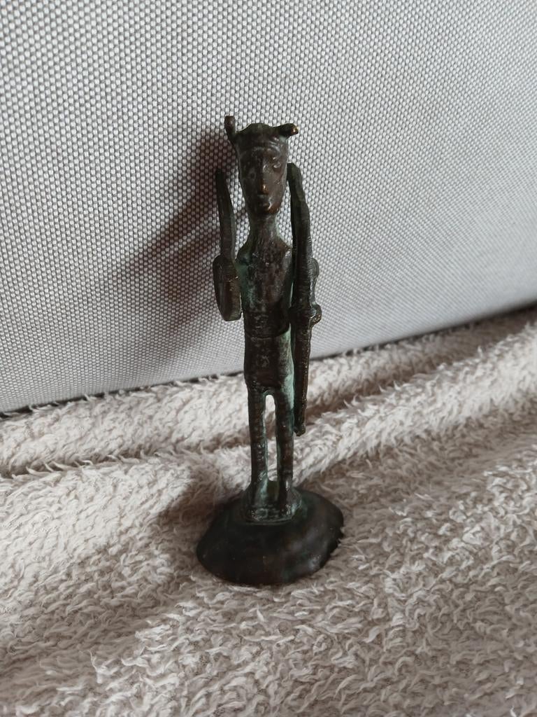 Nuragische cultuur: bronzen boogschutter beeldje

Sardinie, Ophalen of Verzenden
