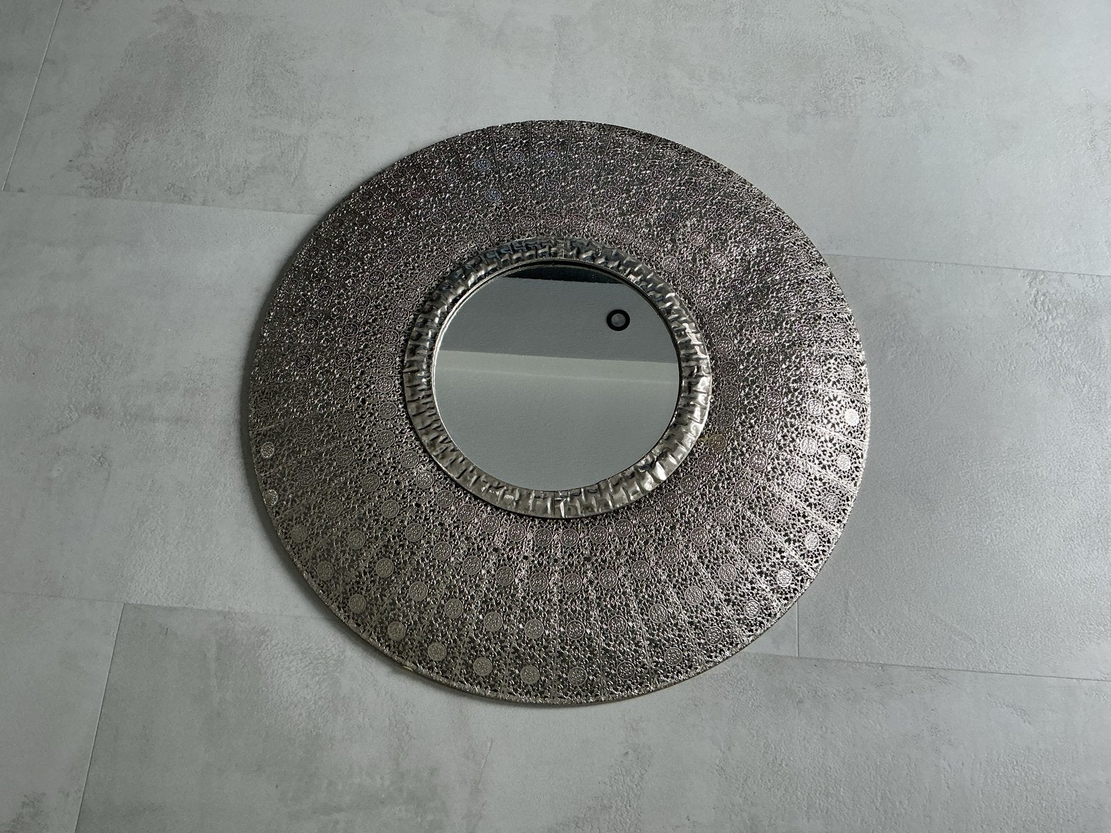 Decoratieve Marokkaanse spiegel, rond, zilverkleurig, Rond, Ophalen of Verzenden, Zo goed als nieuw, Minder dan 100 cm