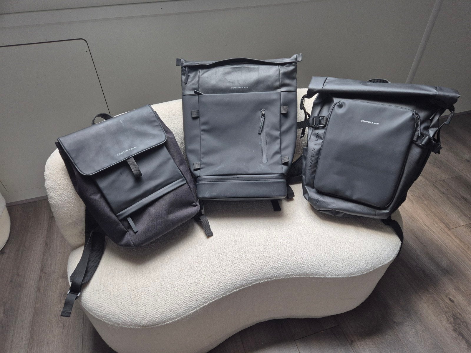 3x Kapten & Son rugzak – Lisbon, Helsinki & Fyn – zwart, 25 tot 40 cm, Ophalen of Verzenden, Zo goed als nieuw, Waterdicht