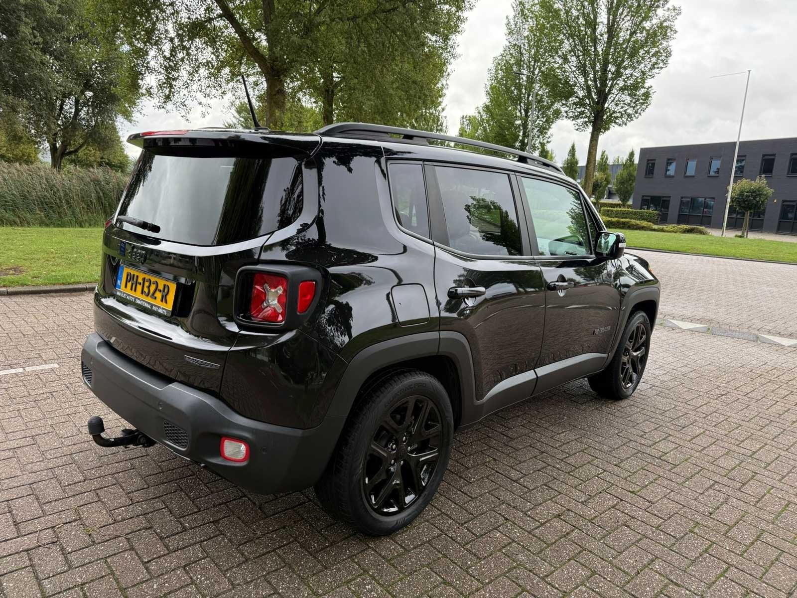 Jeep Renegade 1.4 MA Night Eagle 2 * PH-132-R, Voorwielaandrijving, Gebruikt, 4 cilinders, 400 kg