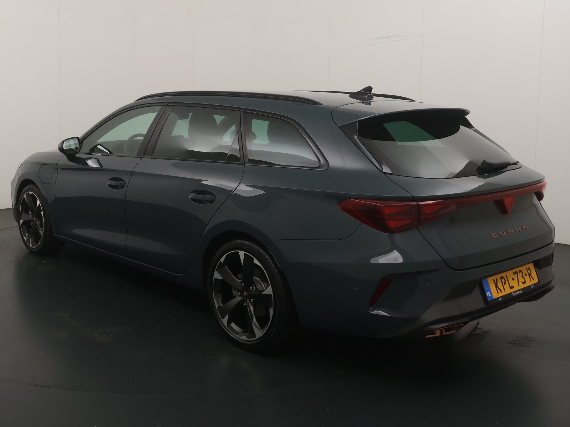 CUPRA Leon Sportstourer 1.5 TSI PHEV 204pk Business | Stoel, Auto's, 12 maanden, 77 km/l, 4 cilinders, Leder en Stof