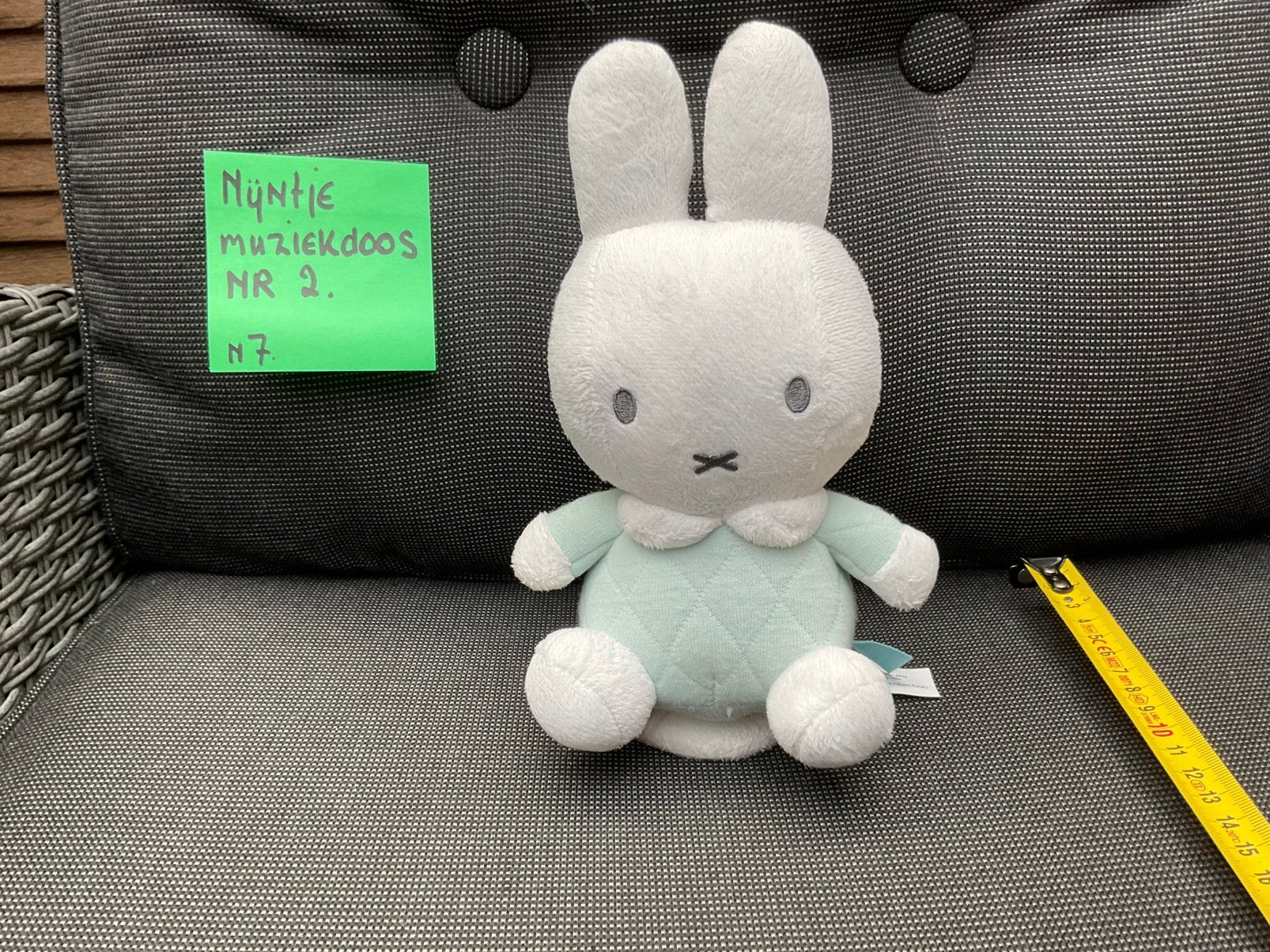 Zgan, niet kapot, en werkt, Nijntje Miffy knuffel muziekdoos, Ophalen, Zo goed als nieuw, Kraamcadeau