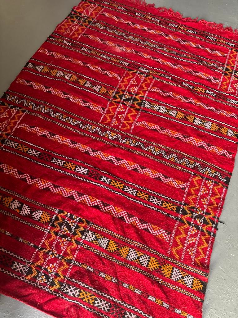 Rood Berber vloerkleed met geometrische patronen, Gebruikt, 100 tot 150 cm, Ophalen of Verzenden, 150 tot 200 cm