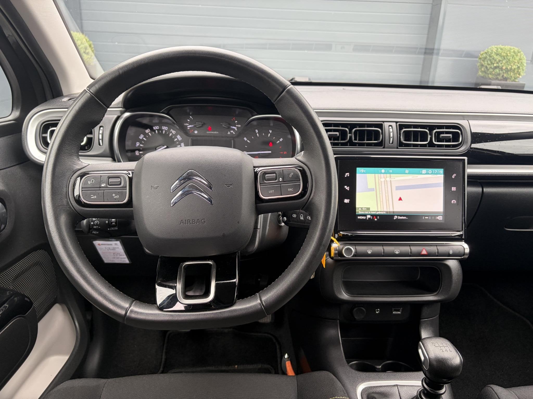 Citroen C3 1.2 PureTech S&S Shine ✓D-riem vv in 02-2025✓, Auto's, Dealer onderhouden, Euro 6, 1199 cc, 49 €/maand