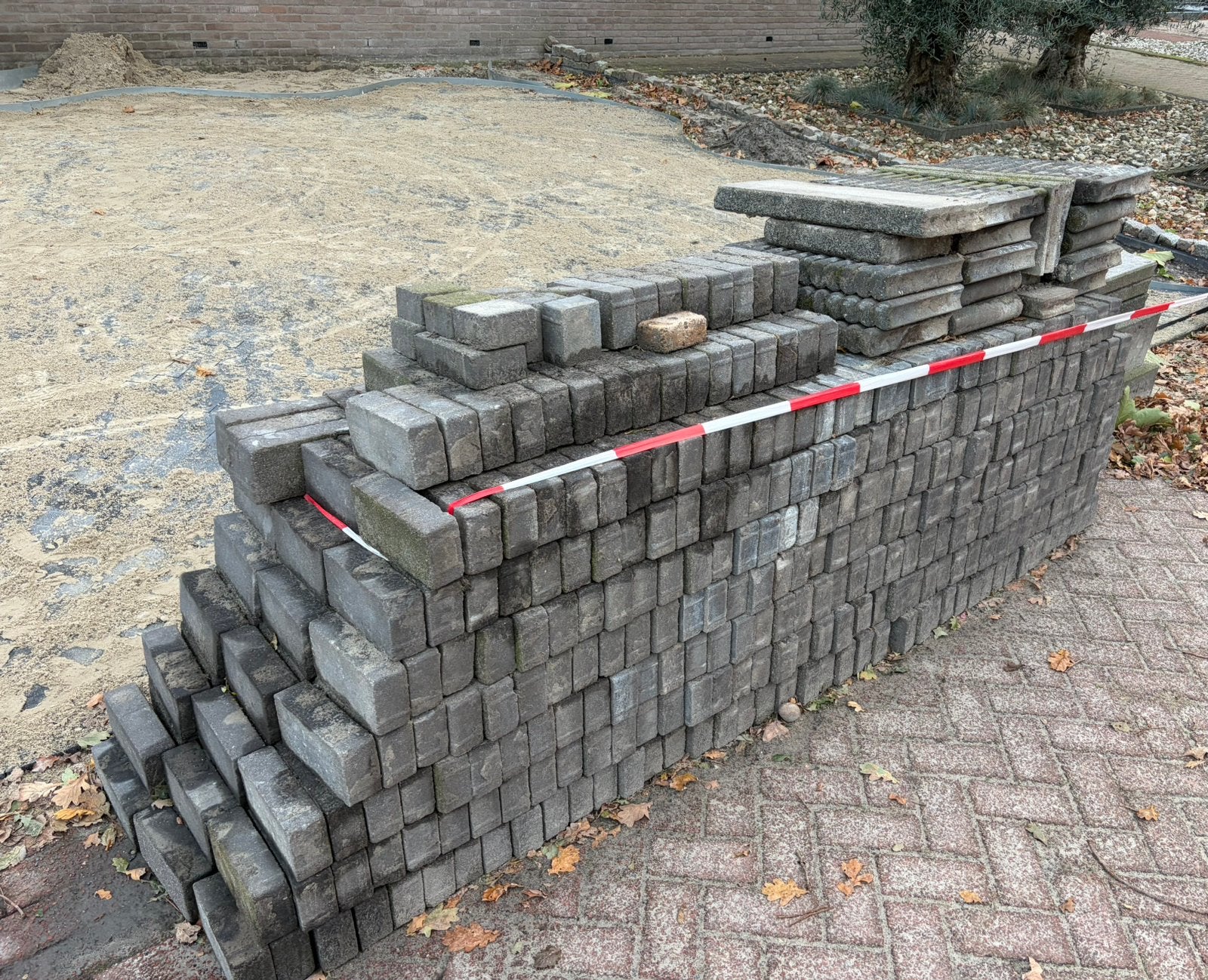 Klinkers, opsluitbanden, pallisadebandjes, Tuin en Terras, Ophalen, Gebruikt, Overige materialen, Overige typen