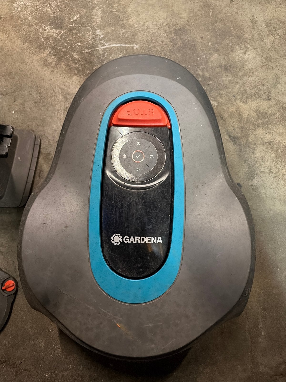 Gardena Sileno minimo robotmaaier defect, Tuin en Terras, Cirkelmaaier, Elektrische grasmaaier, Minder dan 30 cm, Ophalen of Verzenden