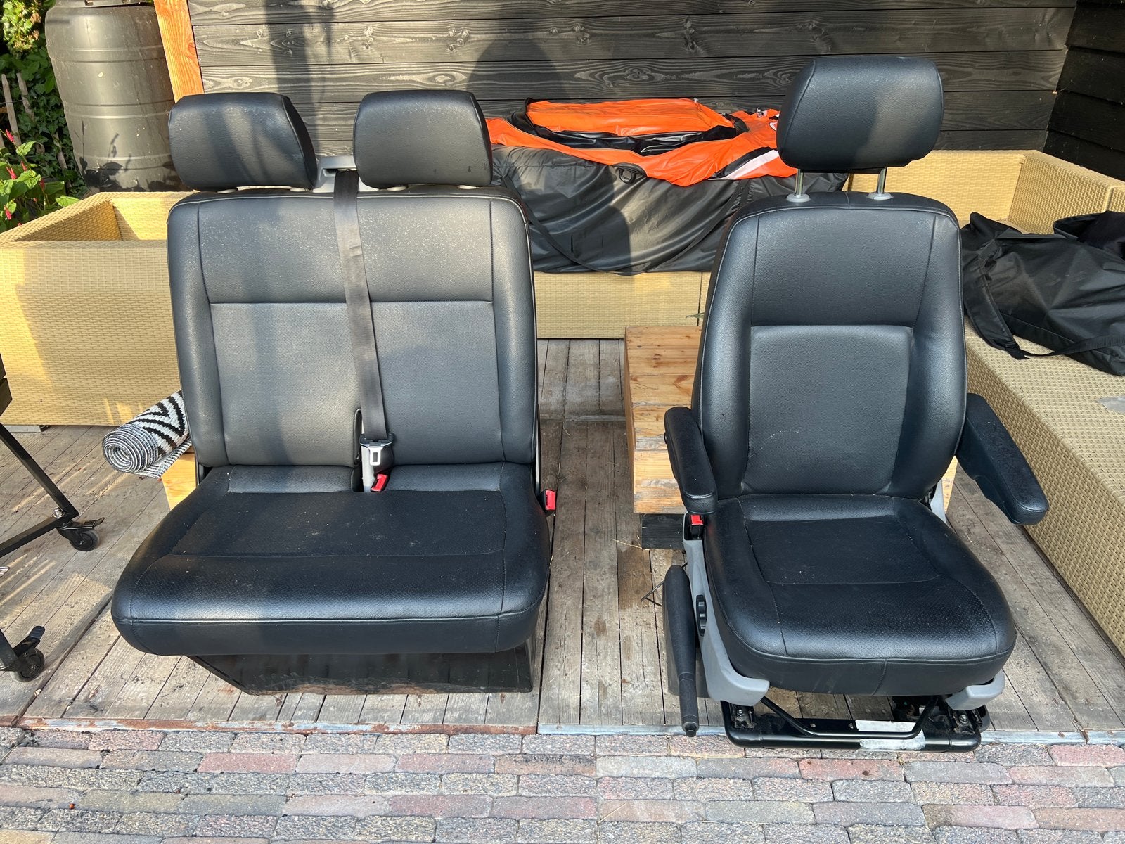 VW T5 - passagiersbank draaiplateau en bestuurdersstoel, Auto-onderdelen, Interieur en Bekleding, Ophalen, Gebruikt, Universele onderdelen