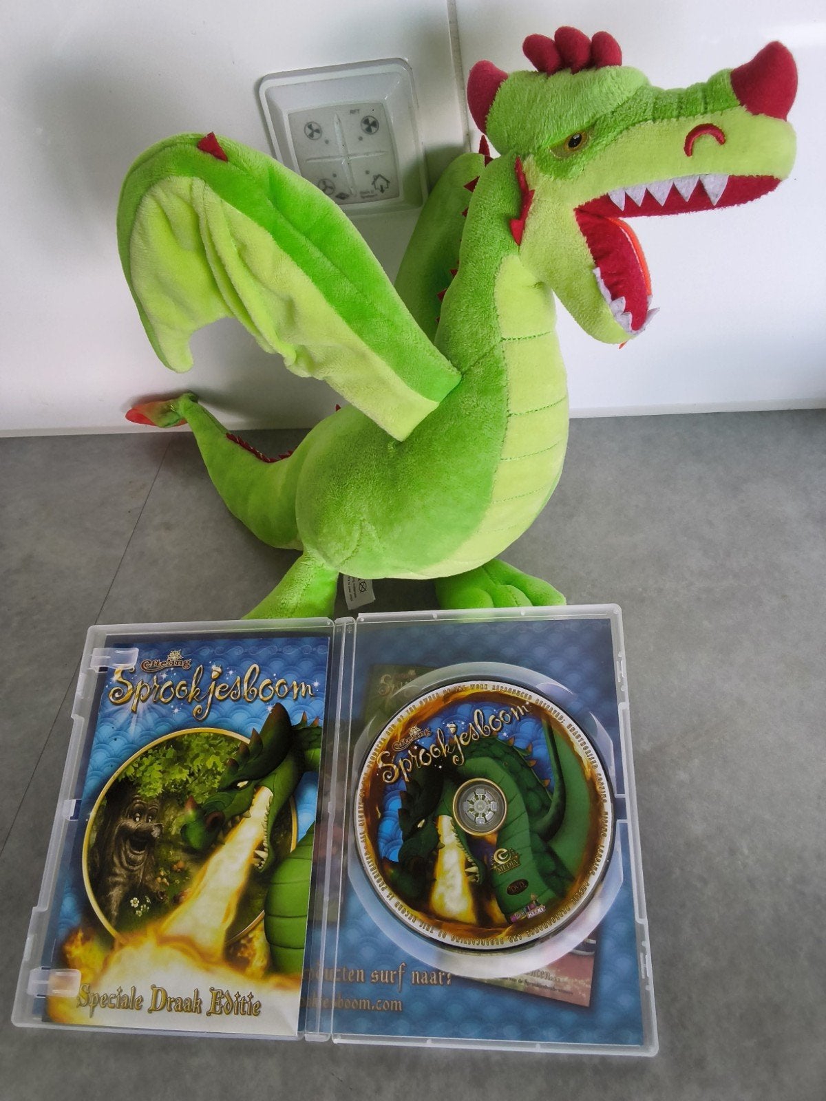 Joris en de Draak  met DVD Draak, Ophalen of Verzenden, Zo goed als nieuw, Overige typen