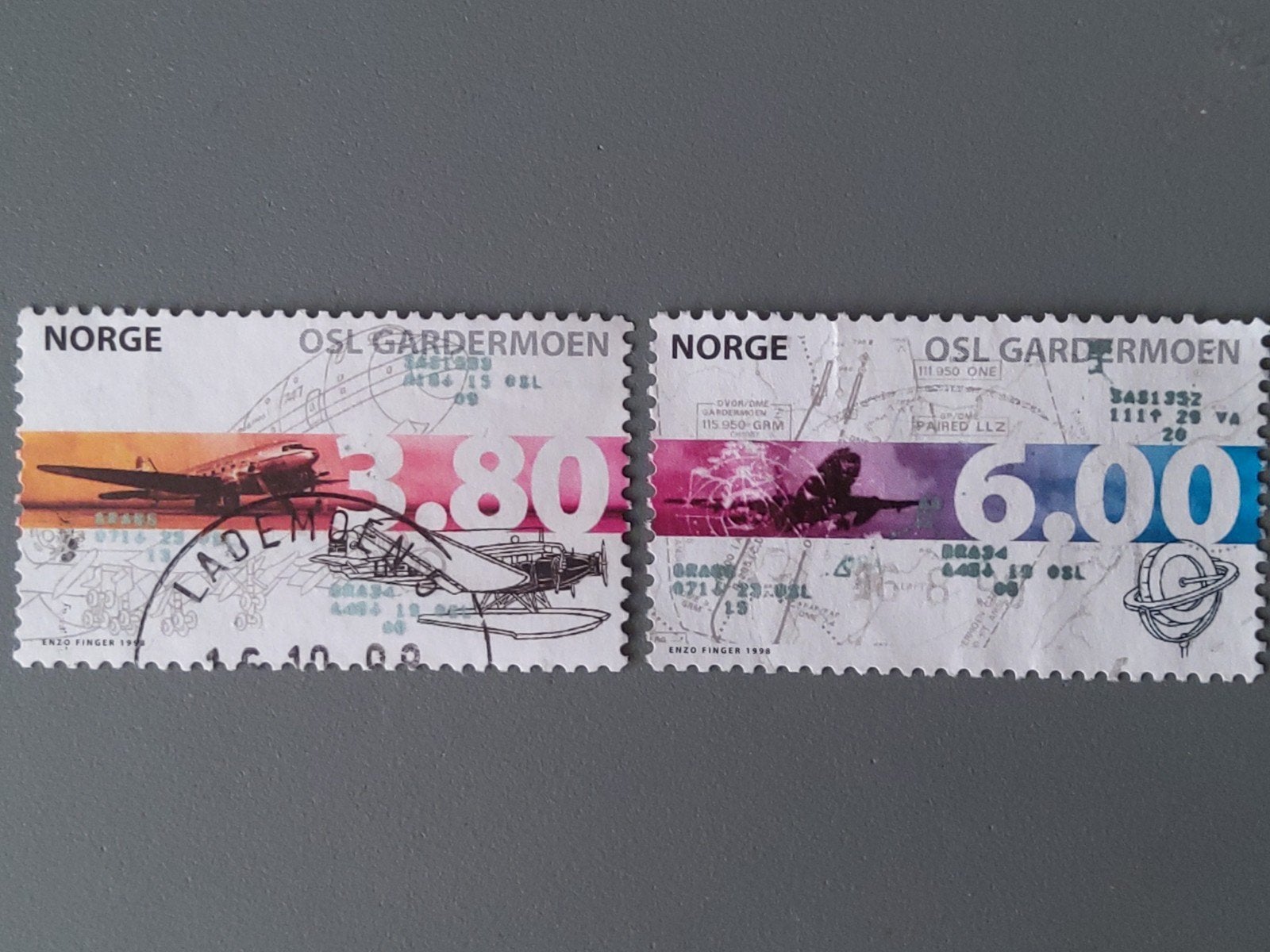 Noorse postzegels OSL Gardermoen (2 stuks), Ophalen of Verzenden