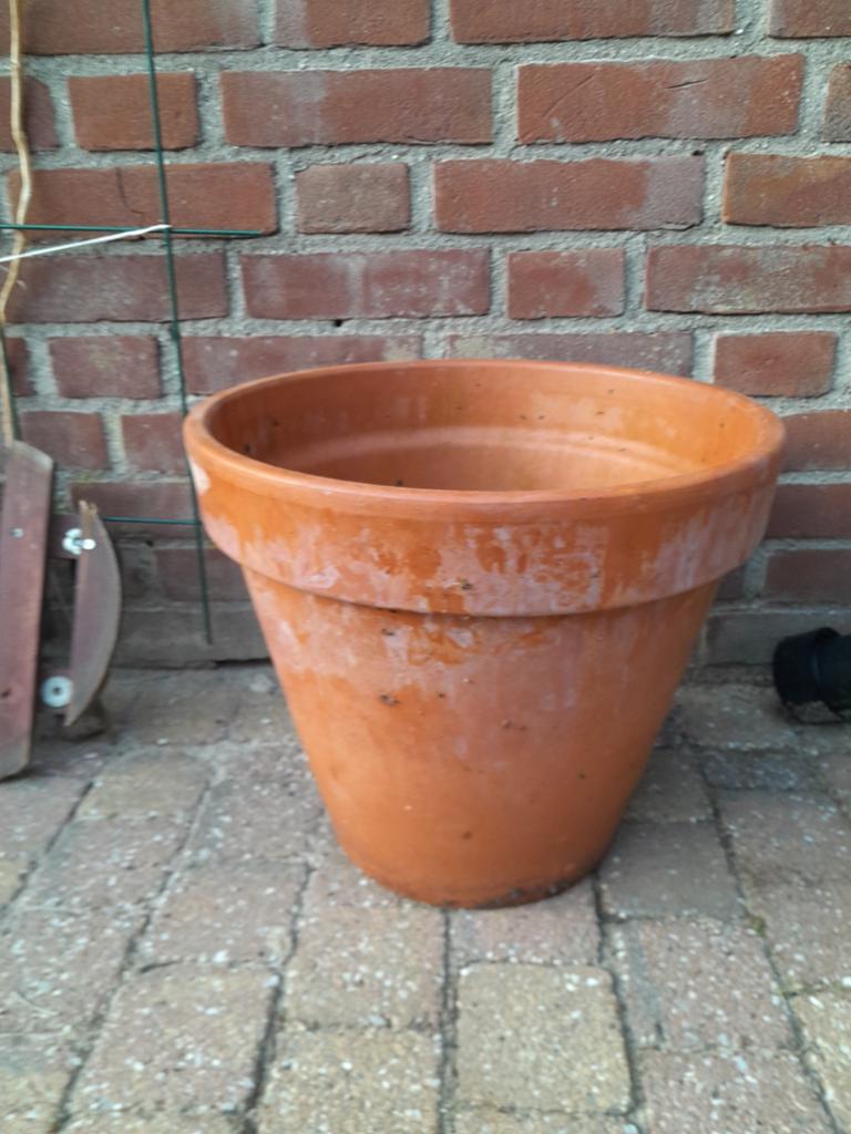 Bloempot 32 hoog 38 rond, Tuin en Terras, Bloempotten, Rond, Minder dan 40 cm, Aardewerk, Ophalen