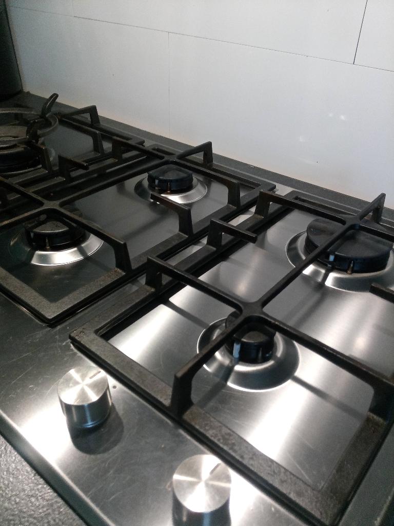 Gas fornuis met wok pit, Ophalen, Gebruikt, Minder dan 85 cm, Inbouw