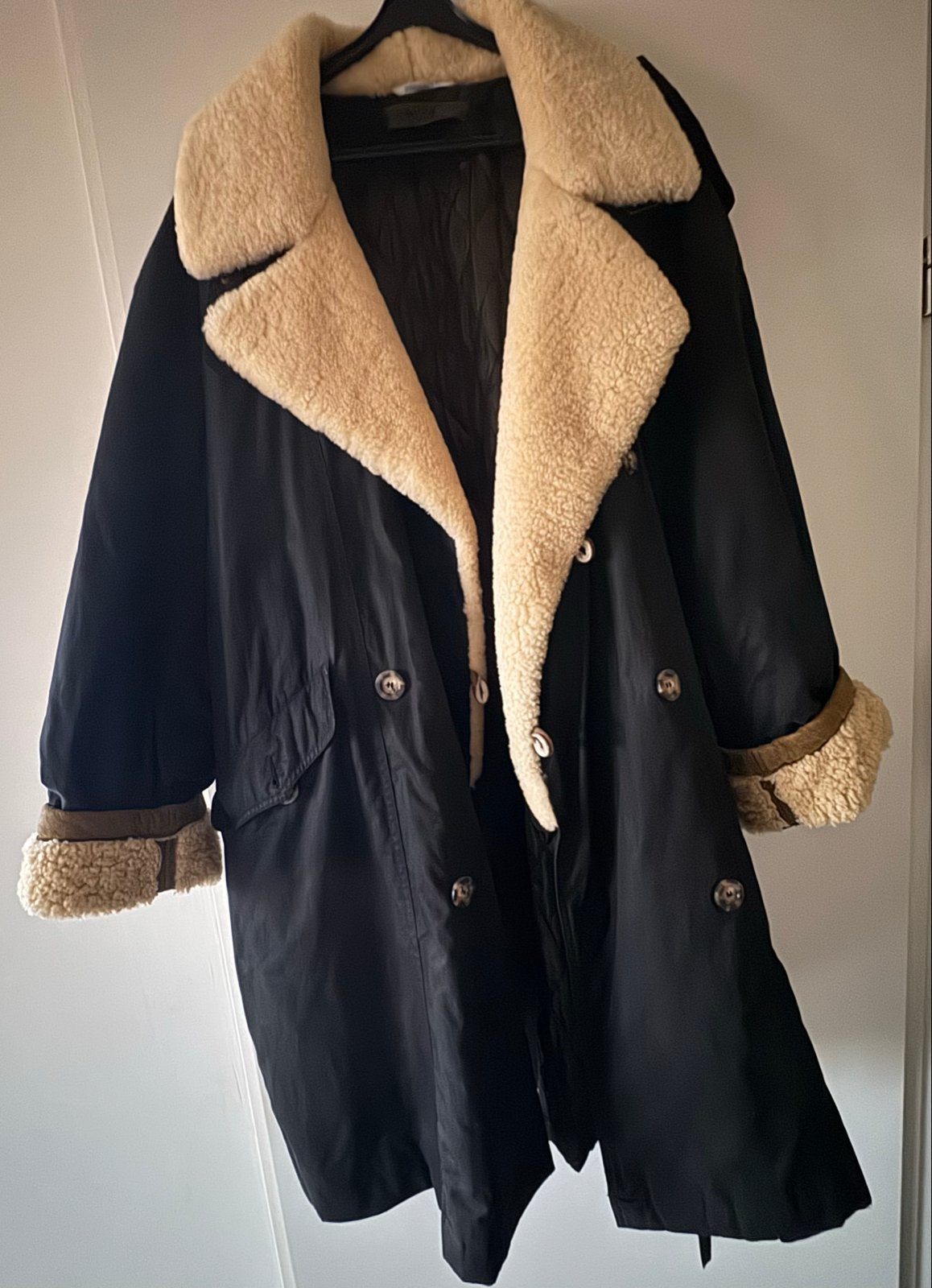 Vintage Hugo Boss Dames Trenchcoat met  schapen kraag, Ophalen of Verzenden, Gedragen, Maat 42/44 (L), Blauw