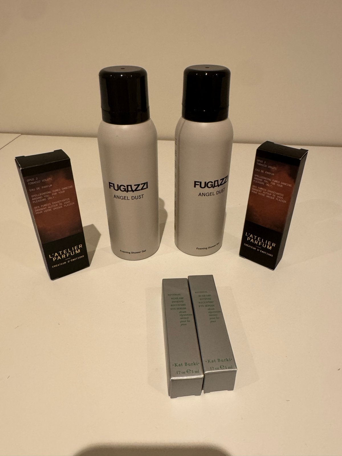 Fugazzi Angel Dust, L'Atelier Parfum, Kat Burki set, Sieraden, Tassen en Uiterlijk, Uiterlijk | Parfum, Ophalen of Verzenden, Nieuw