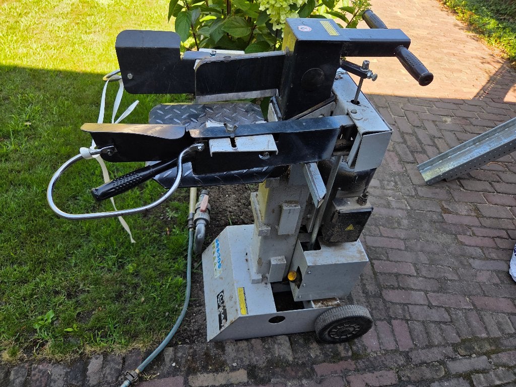 Lumag Houtklover, is werk aan., Tuin en Terras, Ophalen, Gebruikt, Liggend