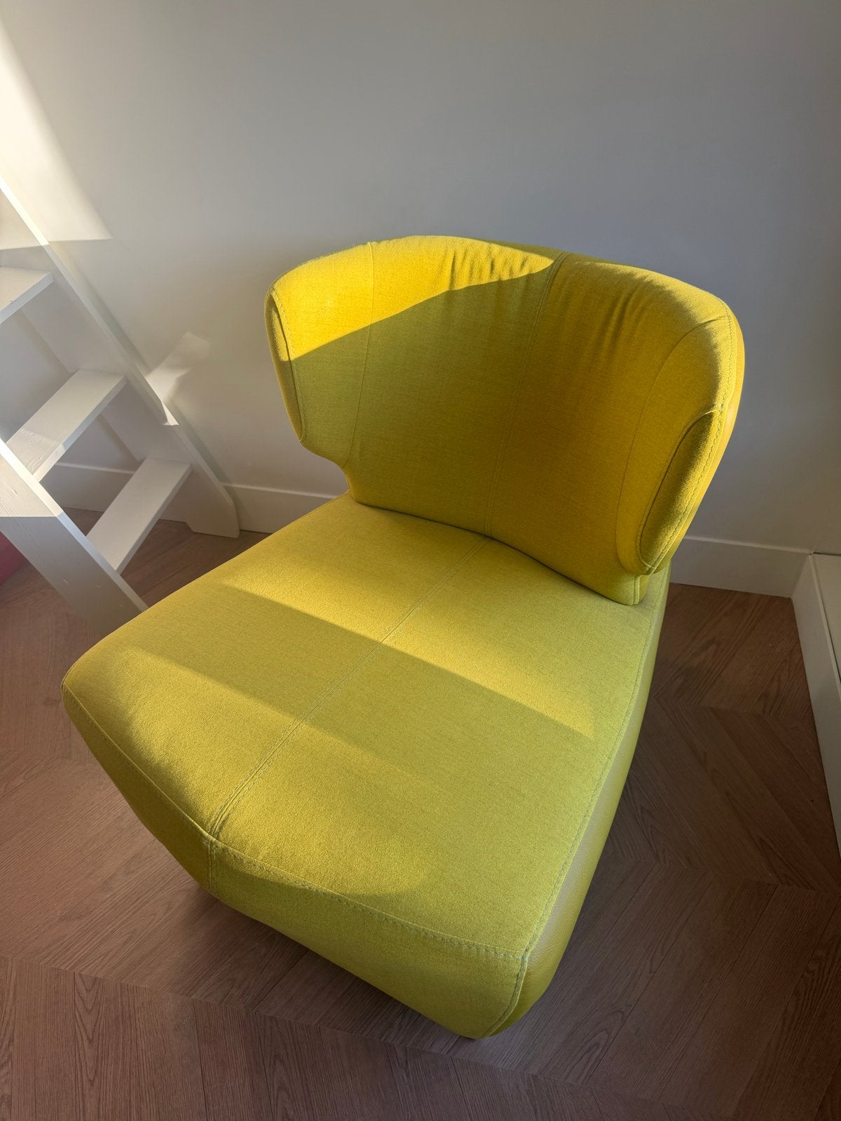 Okergele fauteuil van Xooon, Ophalen, Gebruikt, Stof, 75 tot 100 cm