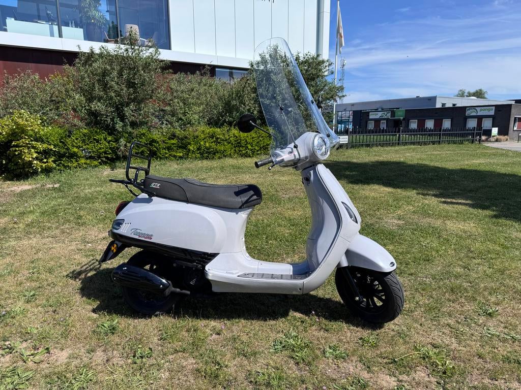 Nette GTS Toscana scooter, loopt goed, met gebruikssporen, Fietsen en Brommers, Snorfietsen en Snorscooters, Ophalen of Verzenden
