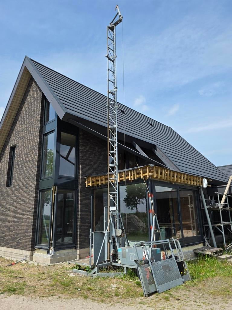 Bouwlift ca. 10 meter, Ophalen, Gebruikt, Bouwlift
