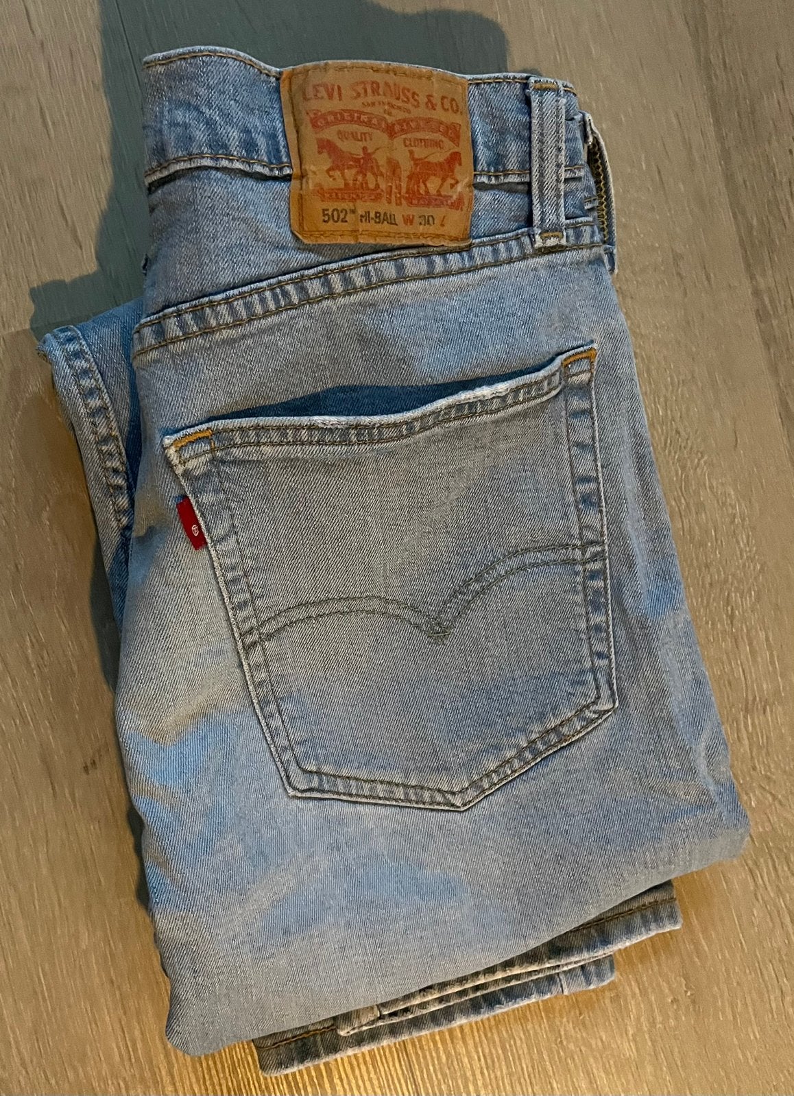 Levi’s 502 Regular Taper Jeans W30 L30 Lichtblauw, Ophalen of Verzenden, Zo goed als nieuw, Blauw, W32 (confectie 46) of kleiner