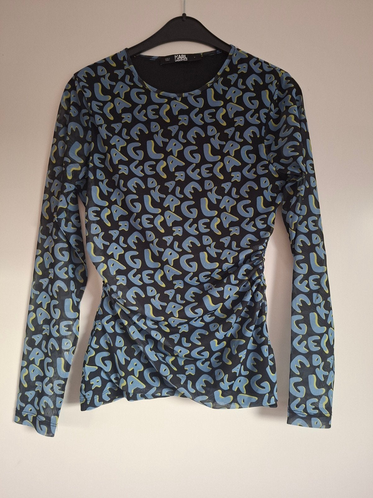 Top met gekleurde letters | Karl Lagerfeld | maat M/38, Maat 38/40 (M), Karl Lagerfeld, Blauw, Nieuw