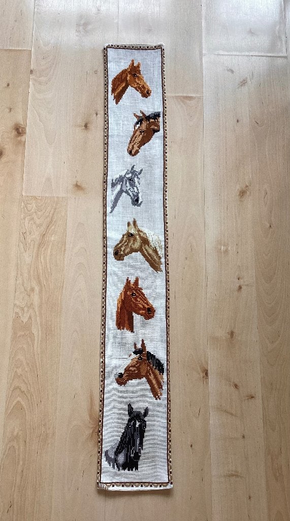 Borduurwerk, zijde, schellekoord, paardenhoofden, vintage, Hobby en Vrije tijd, Ophalen, Gebruikt, Handborduren, Overige typen