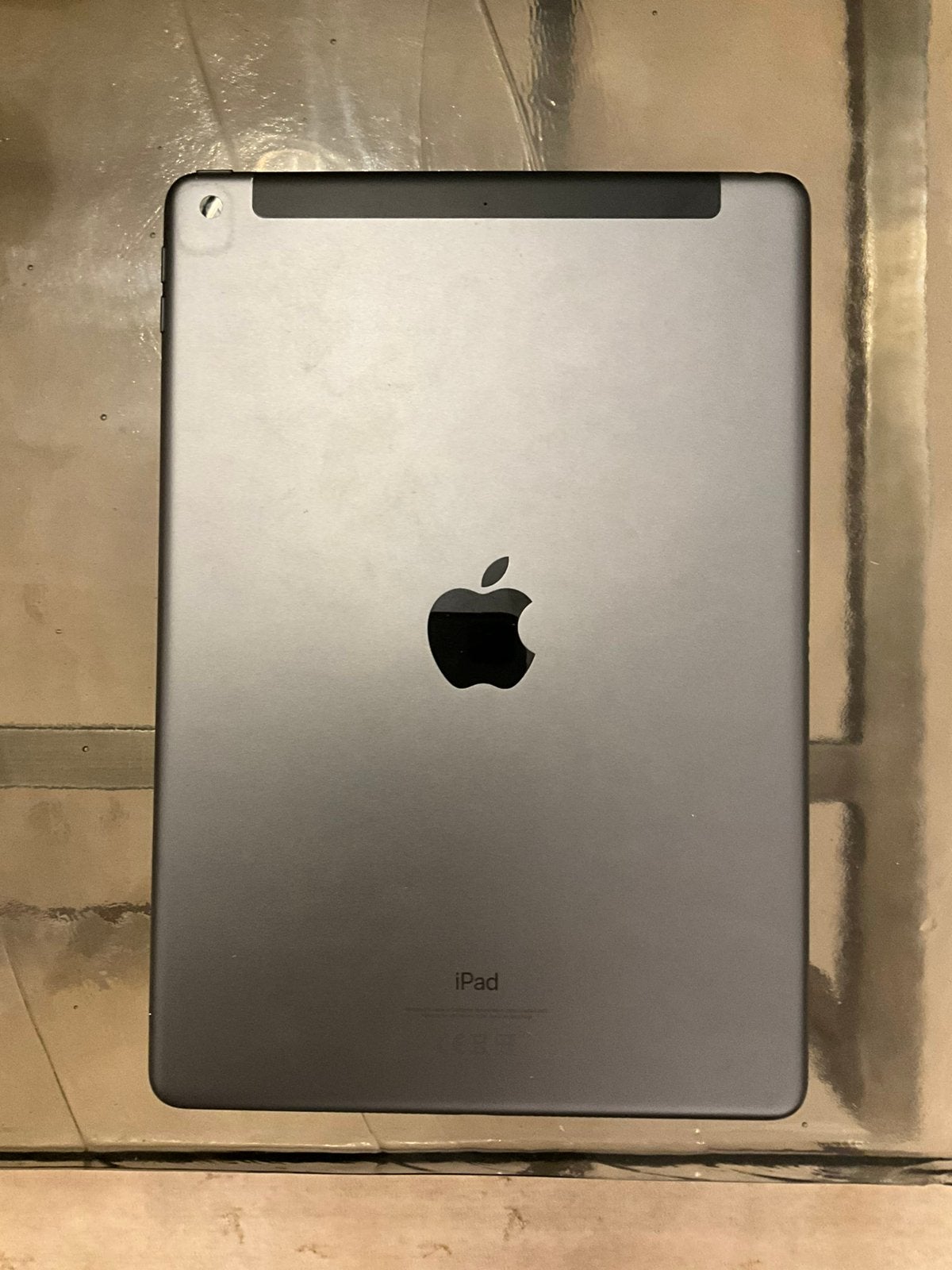 ipad 9th generation, Computers en Software, Gebruikt, Apple iPad, Wi-Fi en Mobiel internet, Ophalen