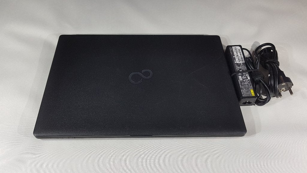 Prima Fujitsu LIFEBOOK A3510 15,6'' FHD Laptop., Computers en Software, Windows Laptops, Intel Core i5-1035G1, Met videokaart