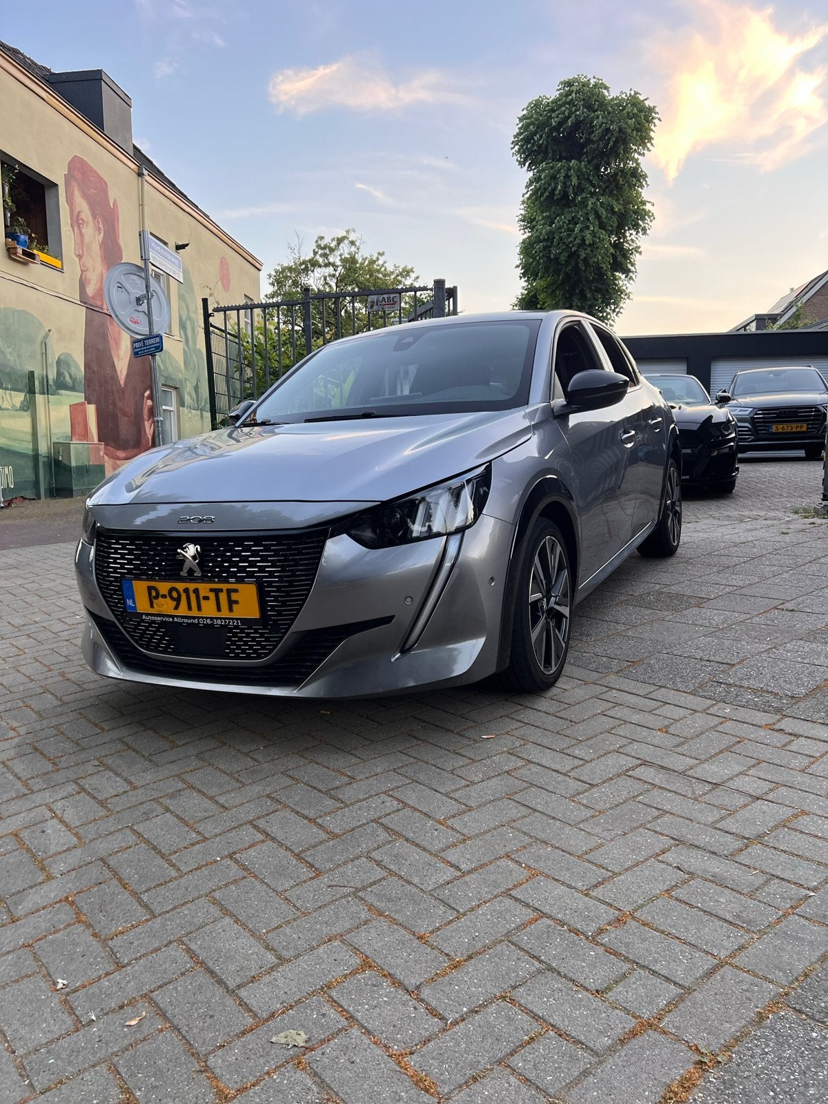 Peugeot 208 GT 1.2 Puretech 100pk 2021 Grijs| is incl. BTW, Voorwielaandrijving, 100 pk, 49 €/maand, Handgeschakeld