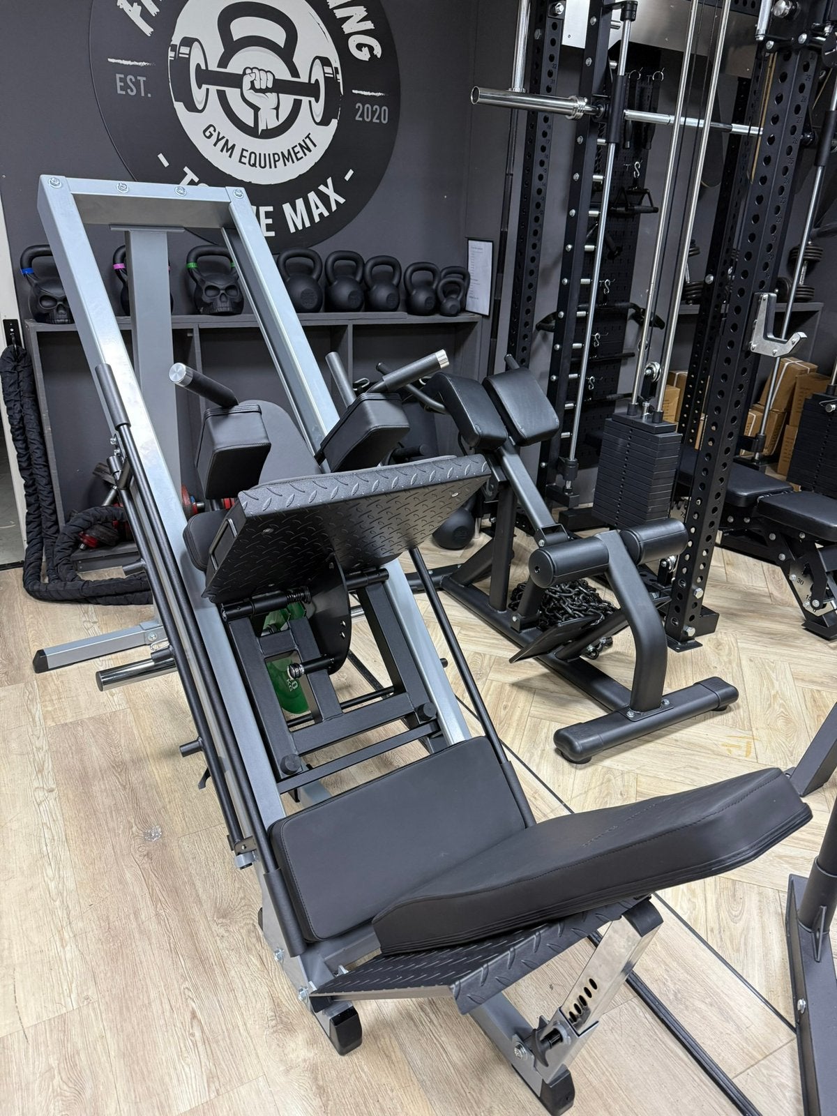 Nieuwe compacte leg press en hack squat combi plate loaded, Overige typen, Nieuw, Ophalen of Verzenden, .