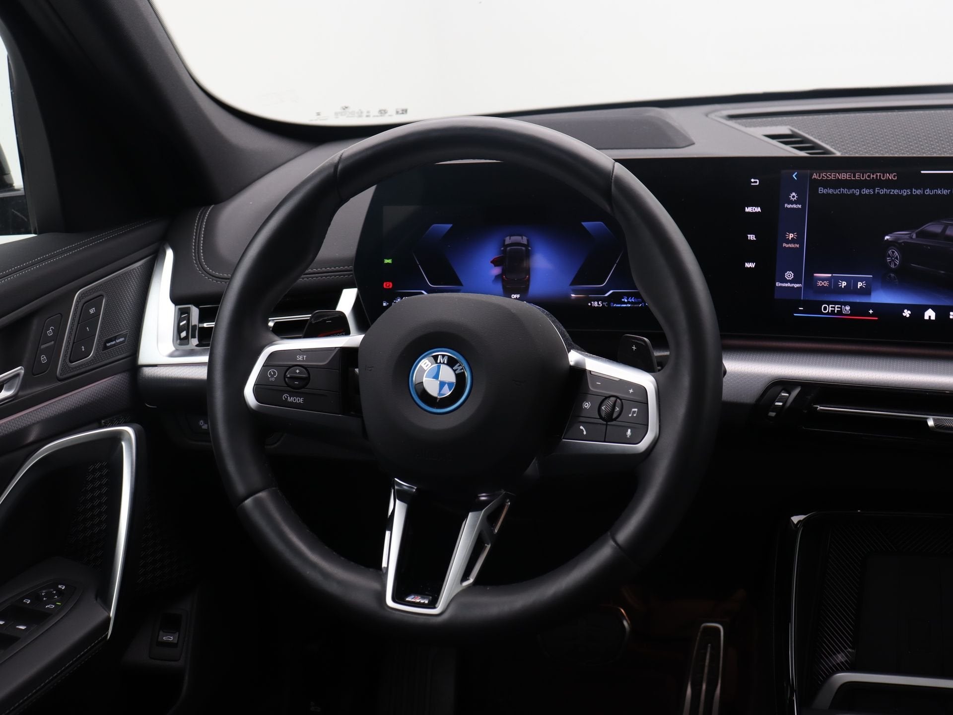 BMW X1 xDrive30e (bj 2026, automaat), Auto's, Dealer onderhouden, Gebruikt, Zwart, Met garantie (alle)