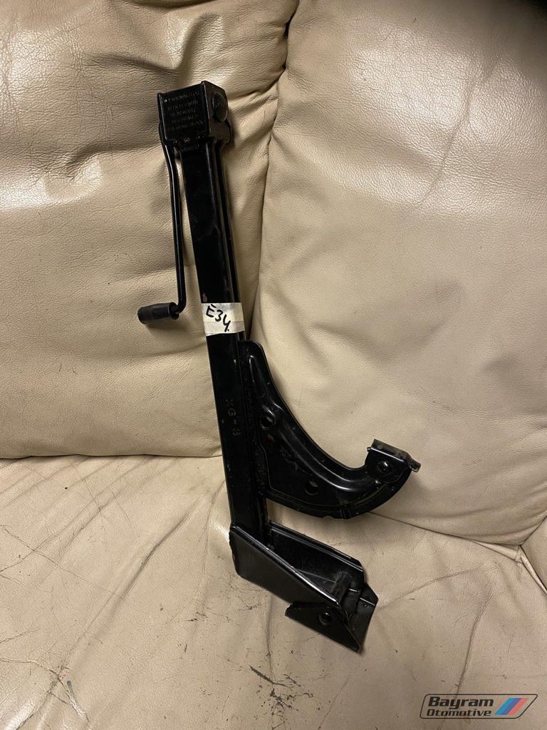 Bmw E34 krik zwart sedan 525i  touring 5-serie 71121180221, -, -, -