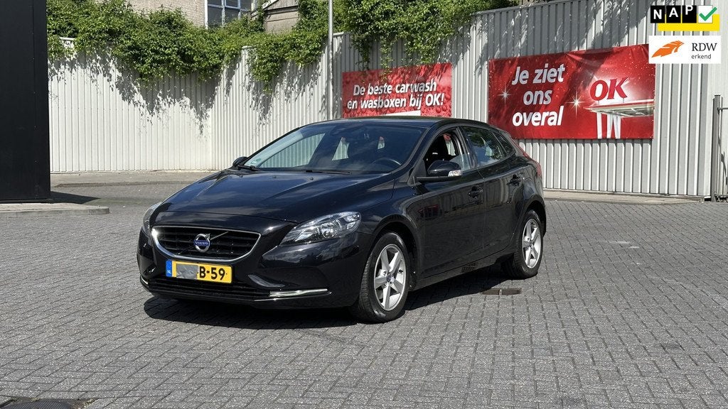 Volvo V40 1.6 T2, Voorwielaandrijving, Gebruikt, 4 cilinders, Zwart