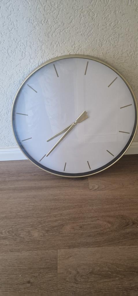 Stijlvolle wandklok met gouden rand, Ophalen, Zo goed als nieuw, Analoog, Wandklok