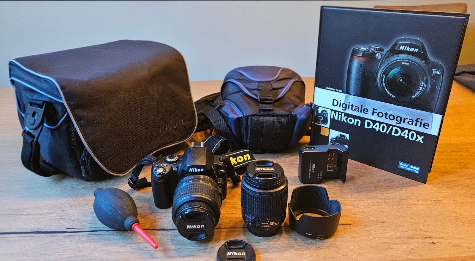 Nikon D40 spiegelreflexcamera met 2 lenzen en accessoires, Ophalen, Beschermhoes/tas, Nikon, Telelens
